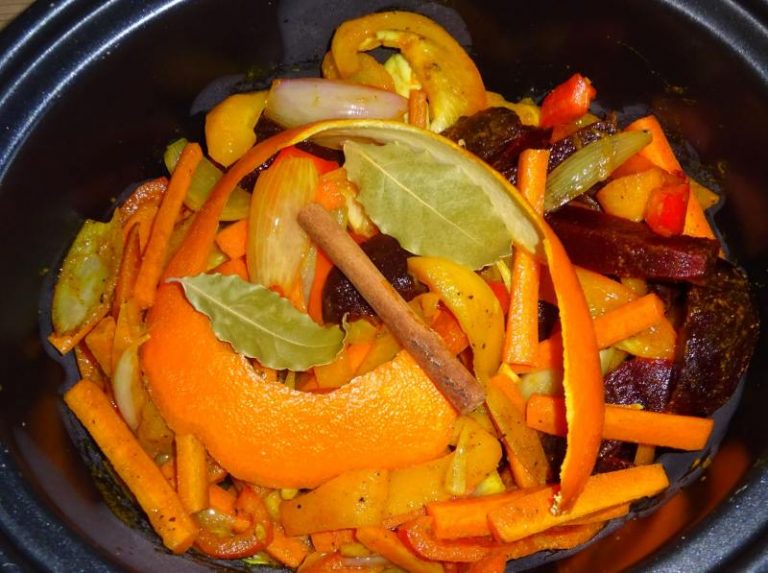 Vegetarian Moroccan Tagine Slow Cooker