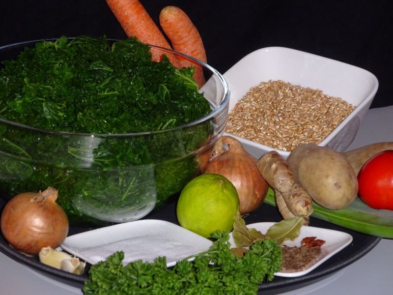 ingredients Hotpot with Kale and Spelt Grain