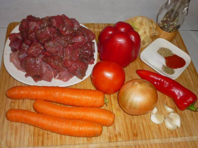 ingredients for goulash